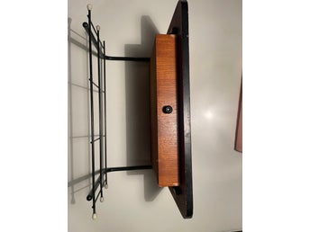 Sängbord i retrostil
