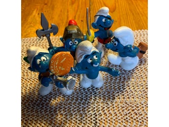 5 st Smurf-figurer