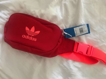 för mycket lägga märke till Aska adidas midjeväska röd för mycket lägga märke till Aska adidas midjeväska röd