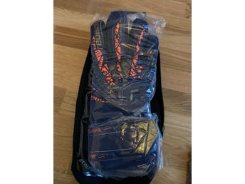 Ny Reusch Attrakt Gold X målvaktshandskarna storlek 10