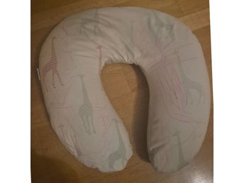 Doomoo gravid/Amningskudde med giraffer ord. 999kr