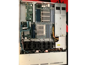 Supermicro X10DRW-E 2019 modell 128gb DDR4 ECC 6st Samsung PM863a SSD