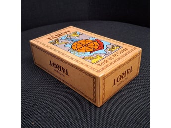The Original Tarot Deck, Oöppnad