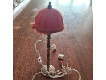 Lundby dockskåp golvlampa metall/tyg retro vintage