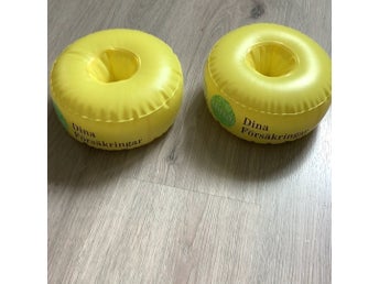 Aquaring Dina Försäkringar Armpuffar badringar puffar barn