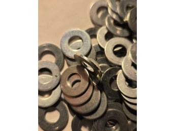 Planbrickor M5,5x12x1 mm. 100 st. Se bilder