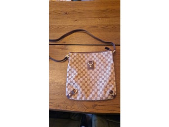 Gucci Abbey D-Ring Messenger taske i GG-kanvas