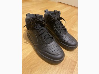 nike court borough mid 39