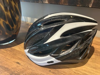 Cykelhjälm, svart och vit, 52-55 cm, barn