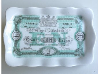 SEDELFAT. Porslin. 1 kr 1914 (s.k Kotia). Vågig kant