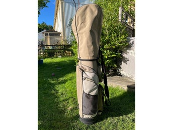 Golfbag med 14 fack och flera fickor