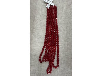 # 1031 Tjeckiska facettslipade glaspärlor 4 strängar 6 mm. Rubinröd