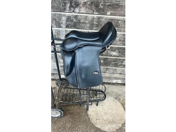 Karlslund Kontakt 3 Sadel 16 tum