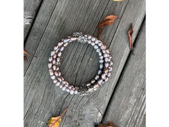 Armband pärlor.