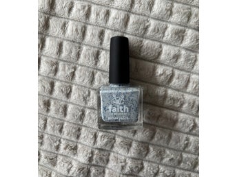 Faith nagellack