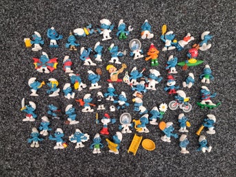 Stort parti 56 st Smurfar Schleich Peyo vintage