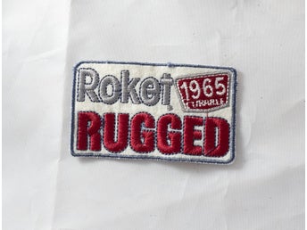 Roket rugged 1965 Curable - Vintage Tygmärke Patch - Sy På Märke