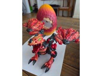 Mega Construx Drake Spitfire med ägg + Dragons Fire & Ice poster (2004)