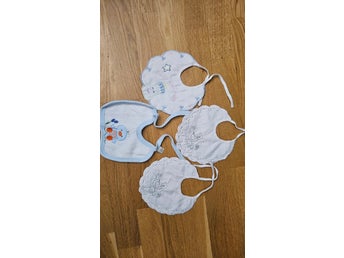 Haklappar med broderade motiv, 4-pack