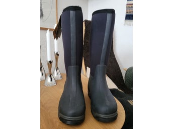 ## Nya svarta vinterstövlar Frostline 8,5 Sport från Grubs ##