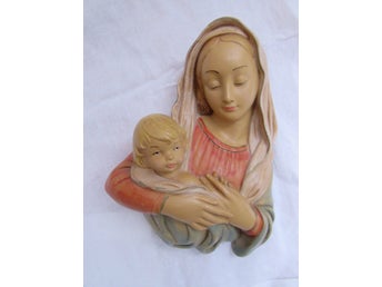 Bedårande relief Madonna med barn 22*17 cm stämplad Italy Maria och Jesusbarnet