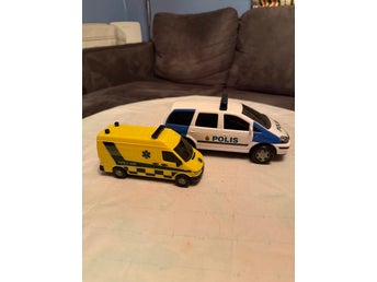 Leksaksfordon: Polisbil och Ambulans