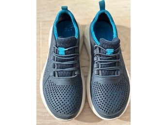 Crocs LiteRide Blå Sneakers Storlek 42-43