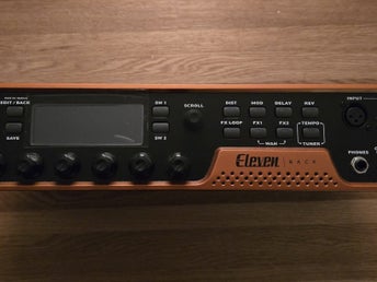 Avid Eleven Rack och Ibanez GIO elgitarr