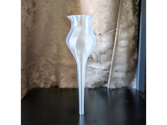Self Watering Funnel - Tulip - Vit - Rymmer 2 dl vatten