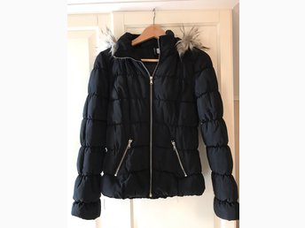 Tjej Dam vinterjacka i svart stl.34 (367999109) ᐈ Köp på Tjej Dam vinterjacka i svart stl.34 (367999109) ᐈ Köp på