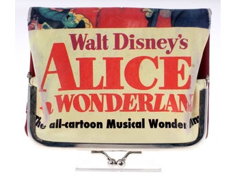 Alice in Wonderland-Walt Disney coin purse-circa 1970s/80s (Weight: 82g)