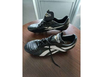 Vintage Reebok Fotbollsskor SG – Äkta läder – Strl 46