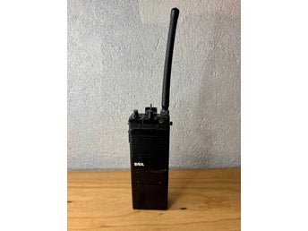 SRA P-104 bärbar komradio - Retro