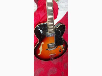 äldre ibanez es175 eller Ibanez AF75 i fint skick