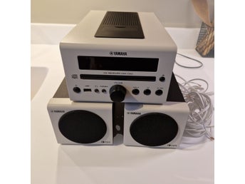 Yamaha stereo CRX-040 med högtalare