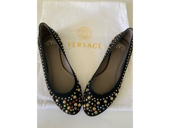 Versace Collection Ballerina med dustbag i mycket bra skick