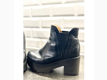 Johnny bulls mid platform boot sale