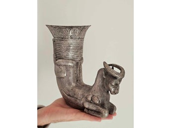 Rhyton , dryckeskärl/rhytonvinhorn- Bock