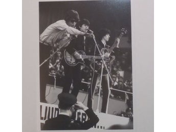 ORIGINAL PRESSFOTO - 1960-TAL - KEITH + MICK + BILL - ROLLING STONES - STÄMPEL
