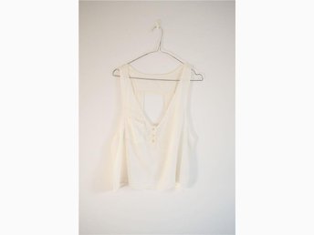 Brandy Melville Oversize Crop Top I Vitt ᐈ Kop Pa Tradera