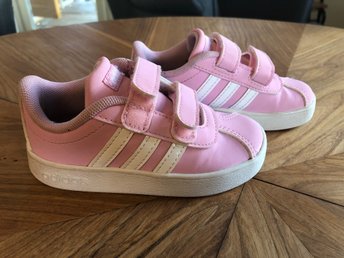 adidas skor med rosa ränder adidas skor med rosa ränder
