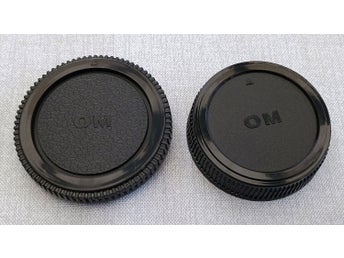 Nya Kamerahuslock + bakre objektivlock OM Olympus