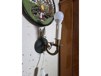 Vägglampa mässing retro