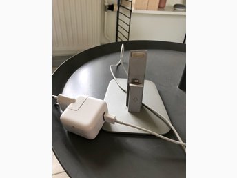 Köp Laddare för iPhone, mobiltillbehör online på Tradera Köp Laddare för iPhone, mobiltillbehör online på Tradera