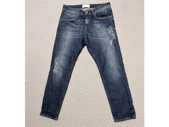 Two WOMEN IN THE WORLD blå jeans, storlek W29 L32