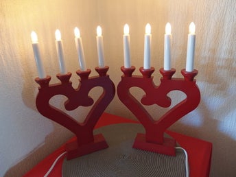 2 st 4-armad adventsljusstake i rött trä hjärta jul advent