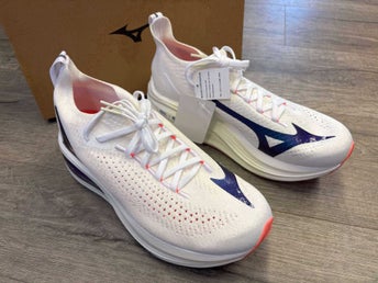 Nya Mizuno Neo Vista 2 strl 37 nu 999kr ord 2300kr