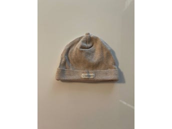 H&M, beige tunn mössa storlek 62