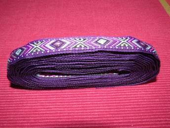 Jacquardband/band ca 1,8x450 cm i polyester.