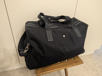 Barbour mörkblå Duffelväska